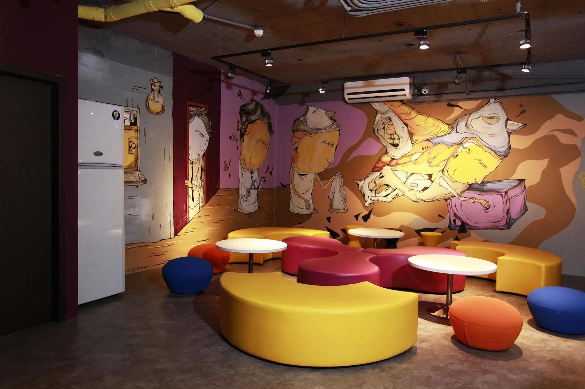 Backpackers Hostel - Ximen Taipei Exterior foto